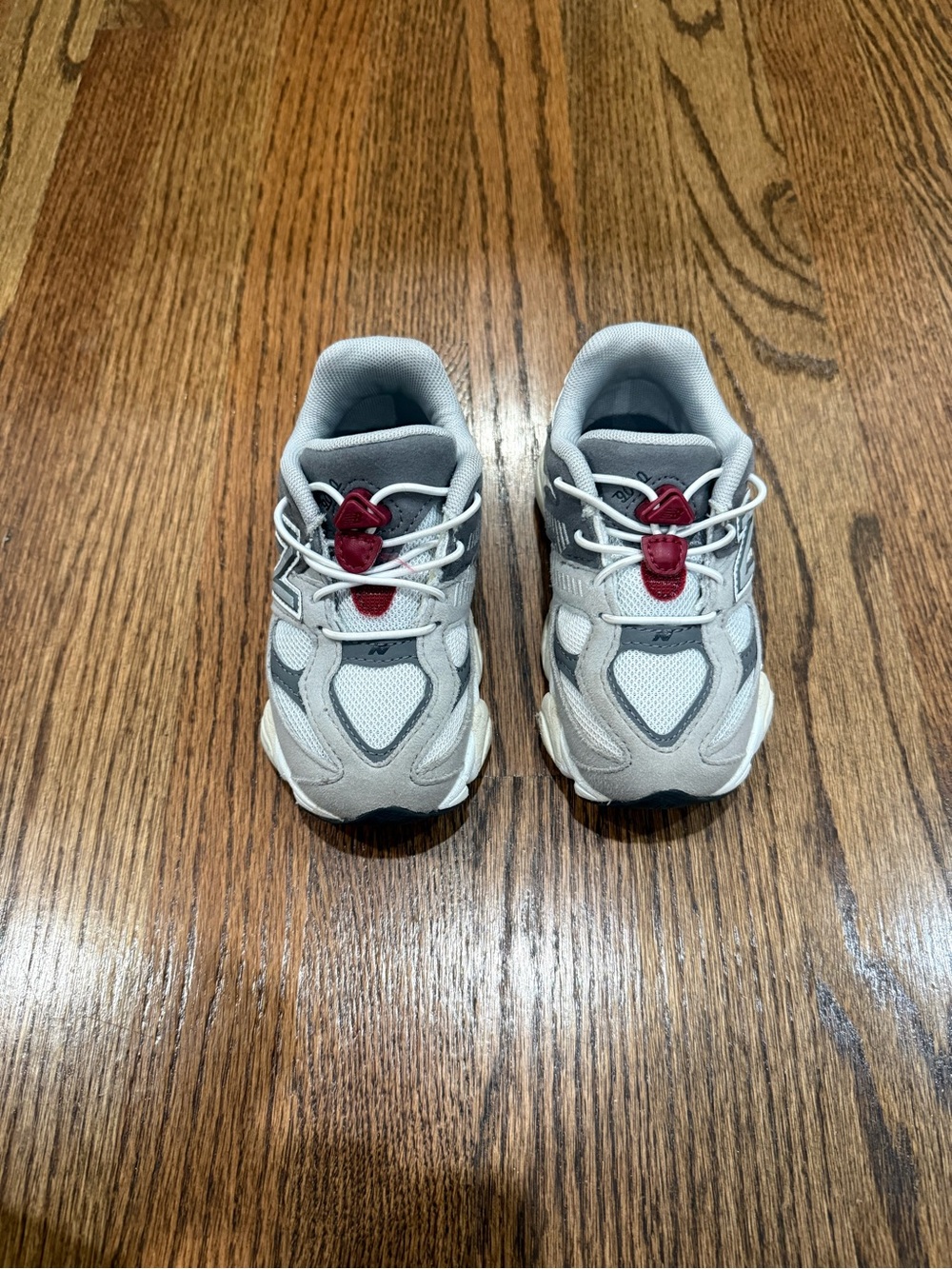 Kids Neutral Gray Athletic Sneakers with Red Accent